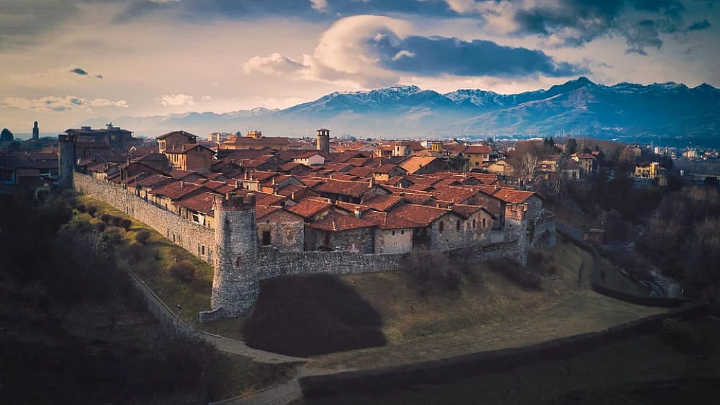 Il borgo di Candelo