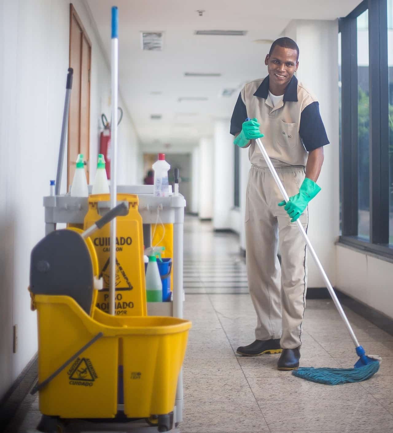 cleaner-3122363_1920